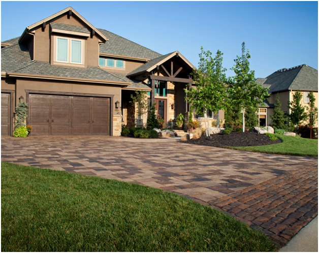 Why Use Concrete Pavers for Your Katy Driveway Project 